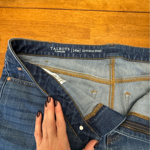 Talbots Dark Washed Denim Girlfriend Jean Shorts 14W - Picture 2 of 8